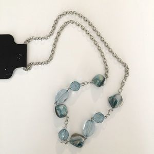 NWT!! Beautiful silver & turquoise stone necklace